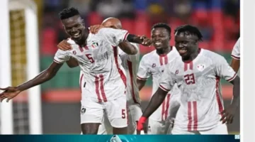 مواجهة قوية: قنوات مجانية تنقل السودان أمام غينيا الاستوائية.. من يفوز بالنقاط الثلاث الأولى؟